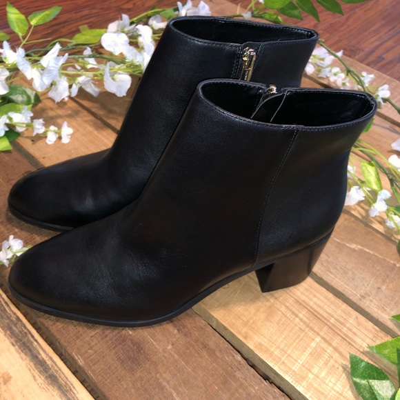 Vince Camuto Gaviren Black Ankle Bootie 